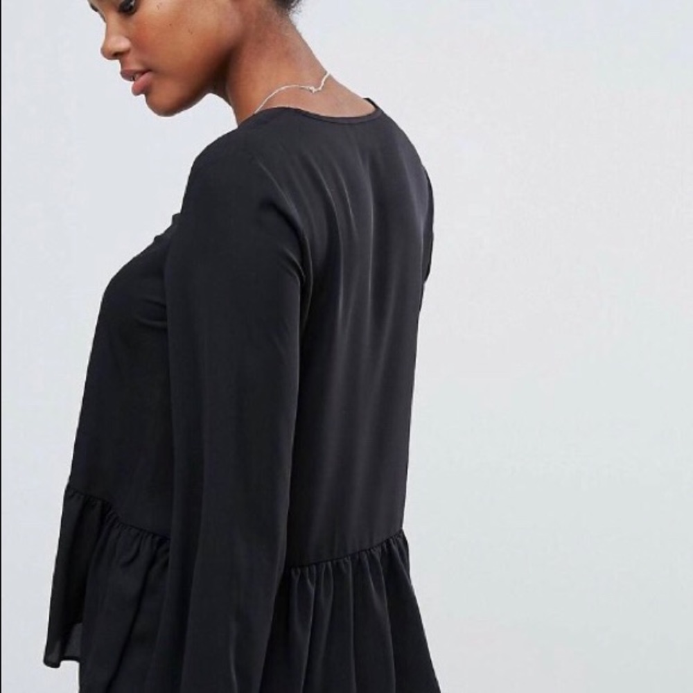 ASOS V-neck Blouse with Ruffle Hem - Picture 3 of 3